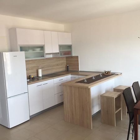 House With Sea View Appartement Drage Buitenkant foto