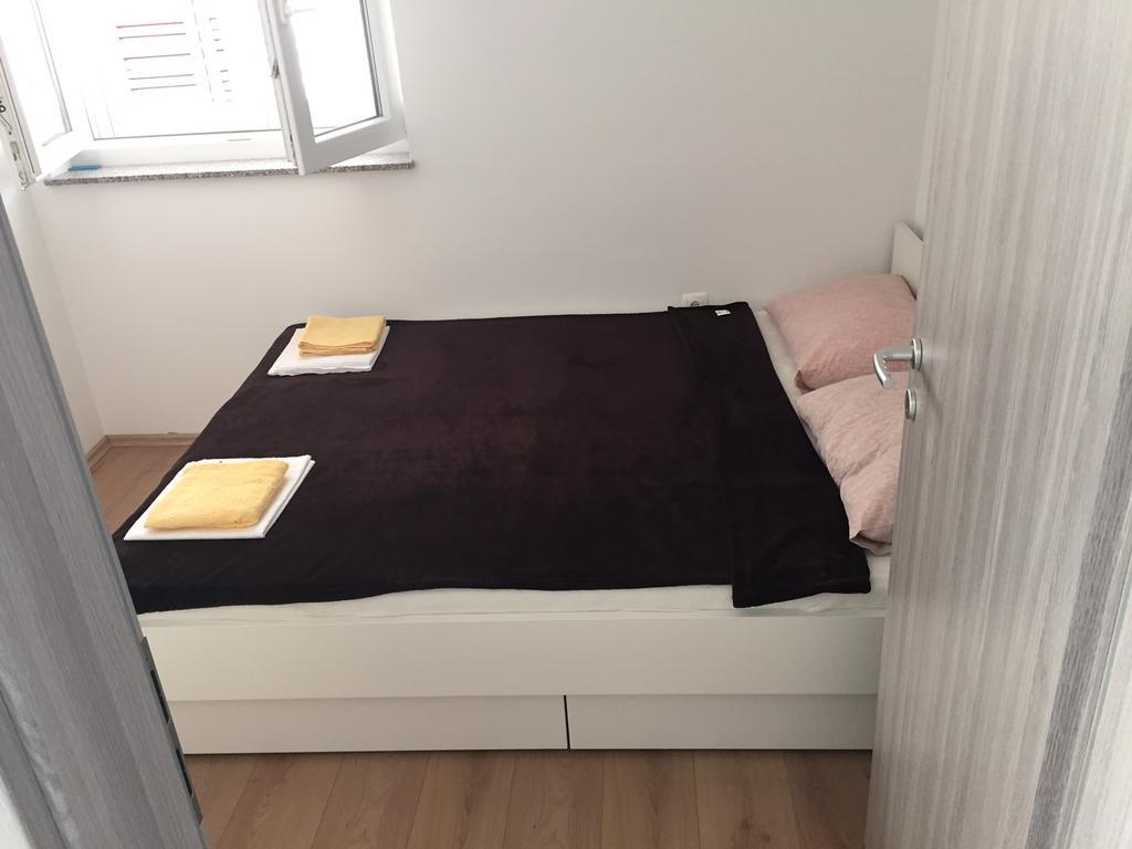 House With Sea View Appartement Drage Buitenkant foto